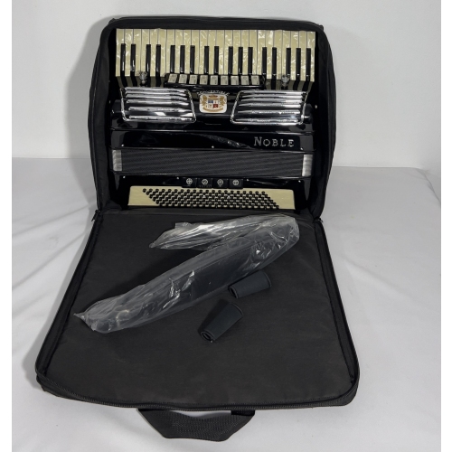 Acordeon NOBLE - Terça Oitavada - 9/4 Reg. - 11.5 kg - 49 cm