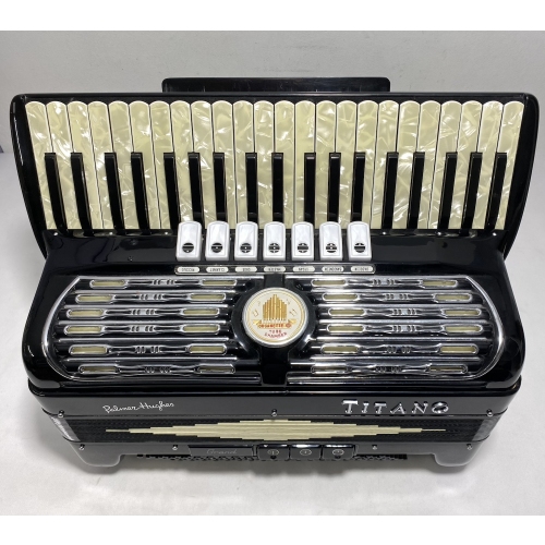 Acordeon Titano Grand - Terça Oitavada - 7/3 Reg. - 9.7 kg - 47,5 cm