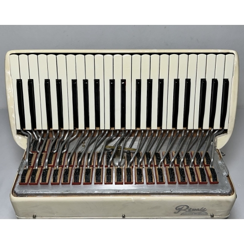 Acordeon Rivoli by Sonola - Segunda de voz - 6.7 kg - 2 Reg. - 39 cm