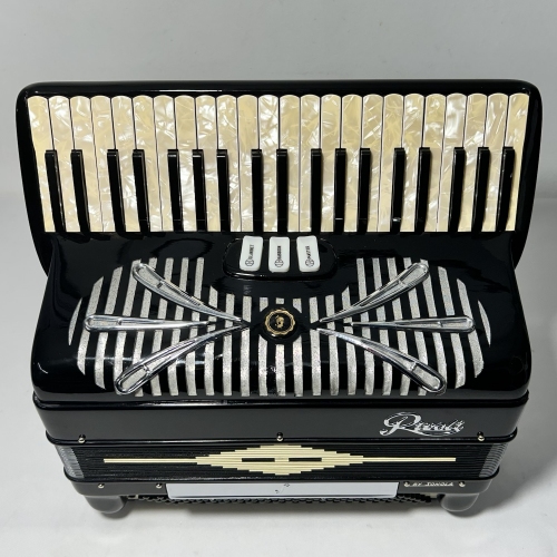 Acordeon Rivoli by Sonola - Segunda de voz - 3/2 Rgeg. - 7.7 kg - 42,5 cm