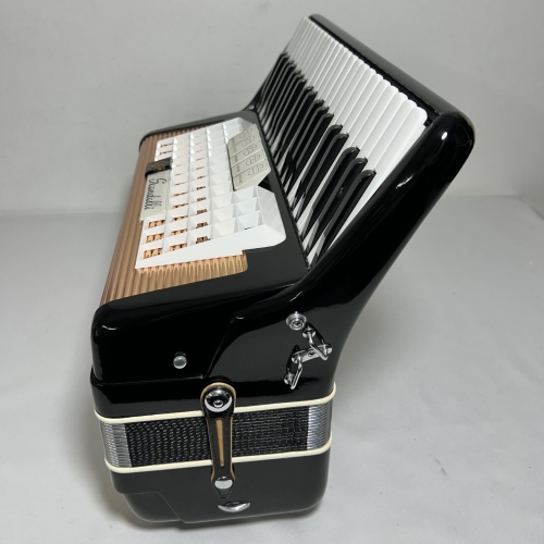 Acordeon Scandalli Mod Favo de Mel - Terça Violin 5/2 Reg - 8.8 kg - 43 cm