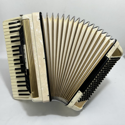 Acordeon Scandalli Favo de Mel - Segunda - 3/2 Reg - 41 cm