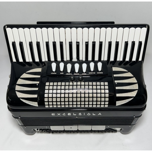 Acordeon Excelsiola Terça Oitavada - 7/3 Reg - 9.5 kg - 44,5 cm