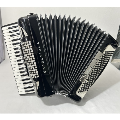 Acordeon Excelsiola Terça Oitavada - 7/3 Reg - 9.5 kg - 44,5 cm