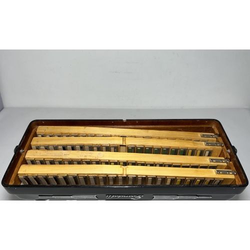 Acordeon Scandalli - Mod. Brevetto - 13/6 Reg. - 11.2 kg -  48 cm