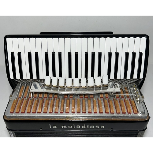 Acordeon La Melodiosa - Quarta Oitavada - 11 kg - 9/3 Reg. - 48,5 cm