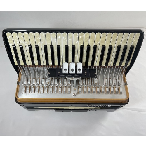 Acordeon Titano - Model Ideal - 3/2 Reg. - 8,8 kg - 47,5 cm