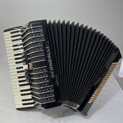 Acordeon Scandalli Mod 137 M - Terça Violin - 7/2 Reg. - 11 kg - 49 cm